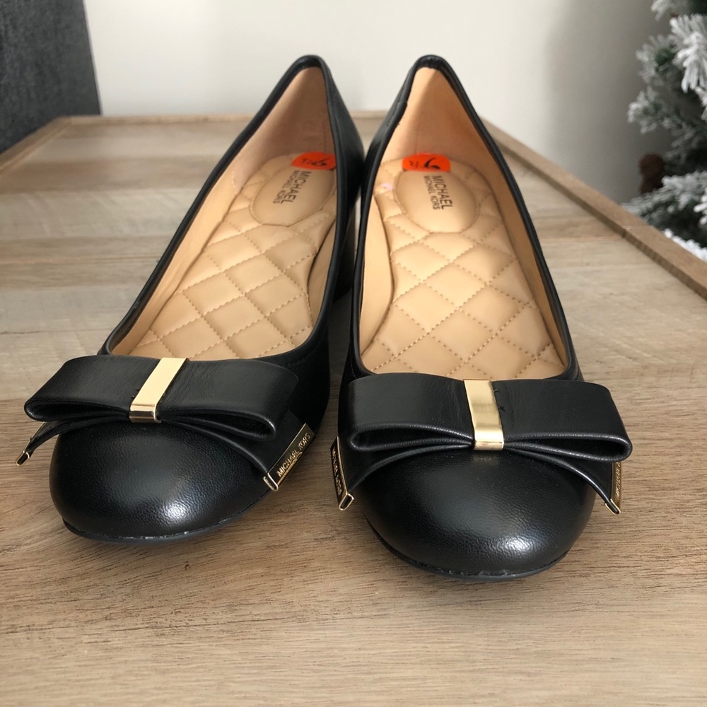 Brand New Michael Kors pumps - Size 9.5